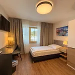 Landgasthof Schwarzberg Otel 3*